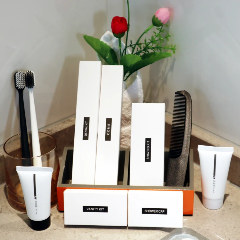Eco-Friendly Luxury 5-Star Hotel Amenity Set Disposable Guest Bathroom Toiletries Travel Spa Airplane Use Custom Logo